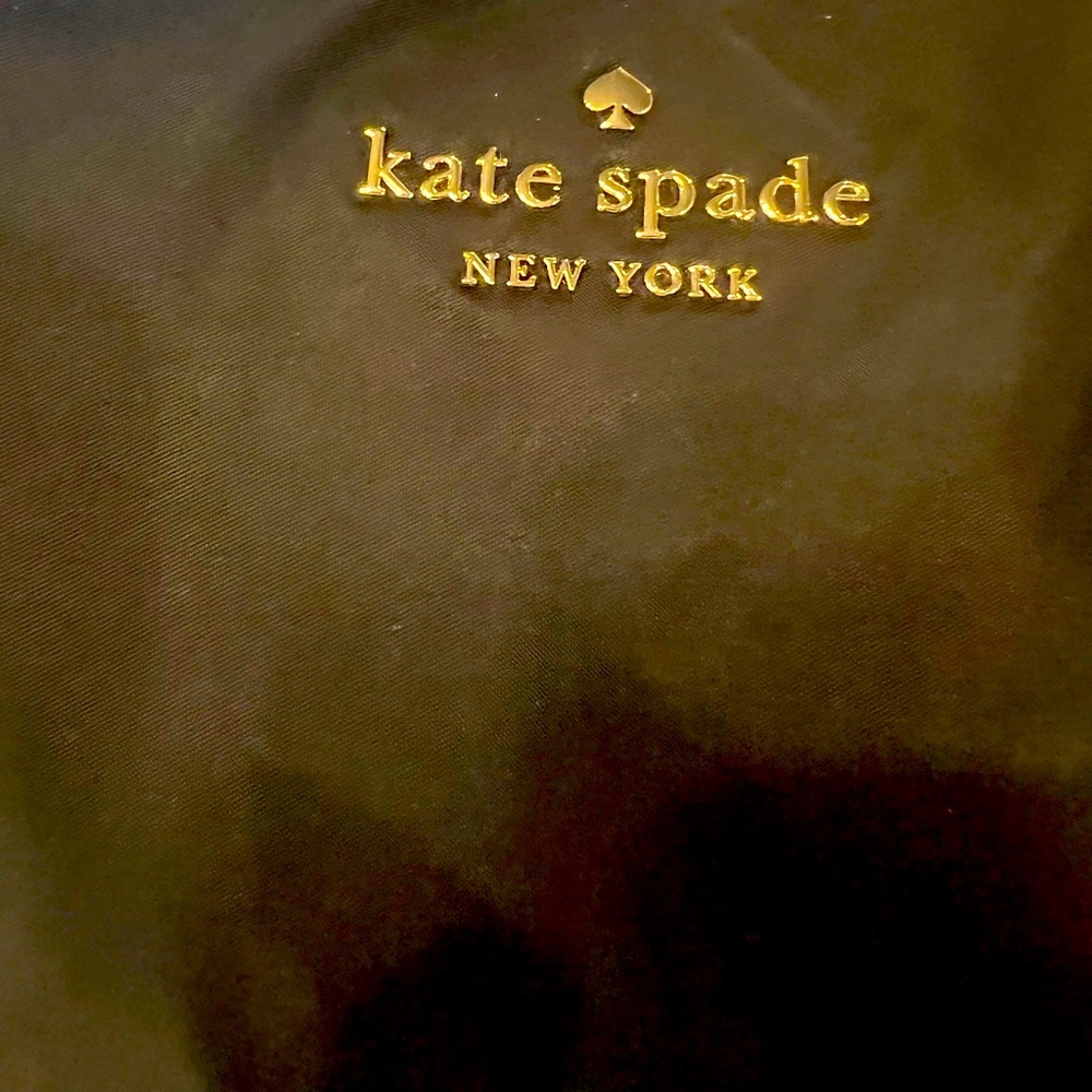 Awesome Kate spade bag used a few times- like new